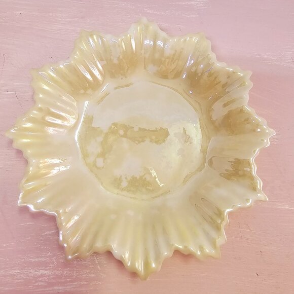 Belleek Porcelain Leaf or China Star Plate, Trinket Dish, Vintage, 1955-65 - Picture 1 of 5